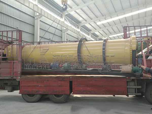  駐馬店西平縣1米&times;6米的豬糞烘干機(jī)發(fā)貨現(xiàn)場(chǎng)